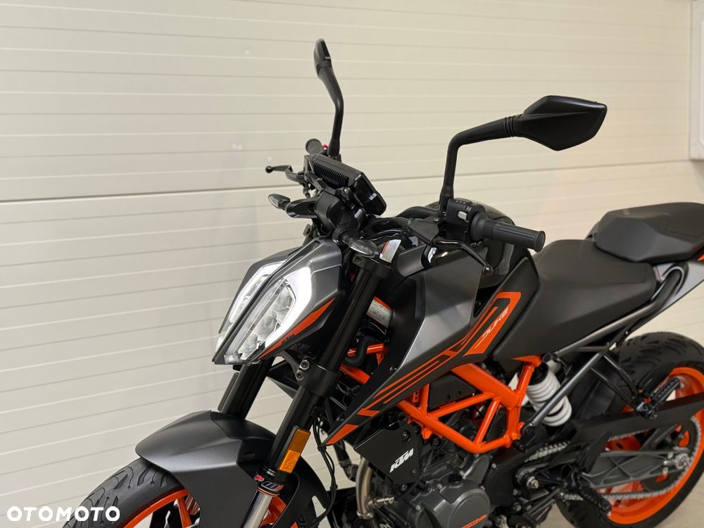 KTM Duke - 23