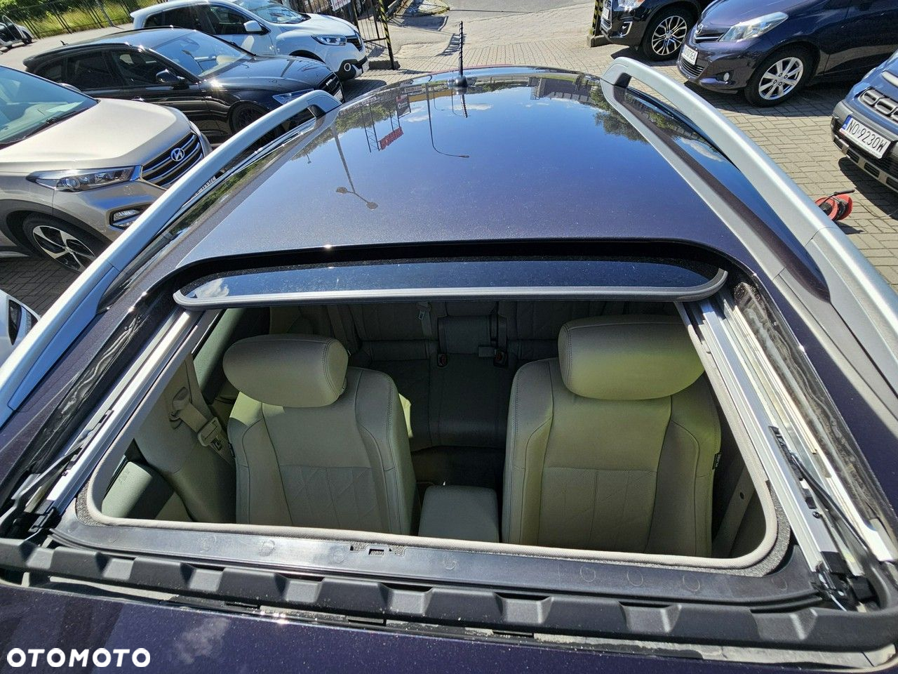 Infiniti QX70 - 16