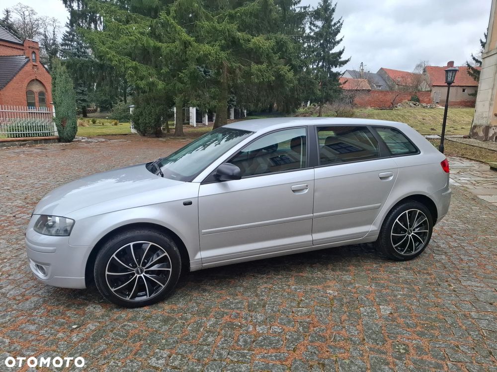 Audi A3 Sportback 1.4 TFSI Attraction - 8