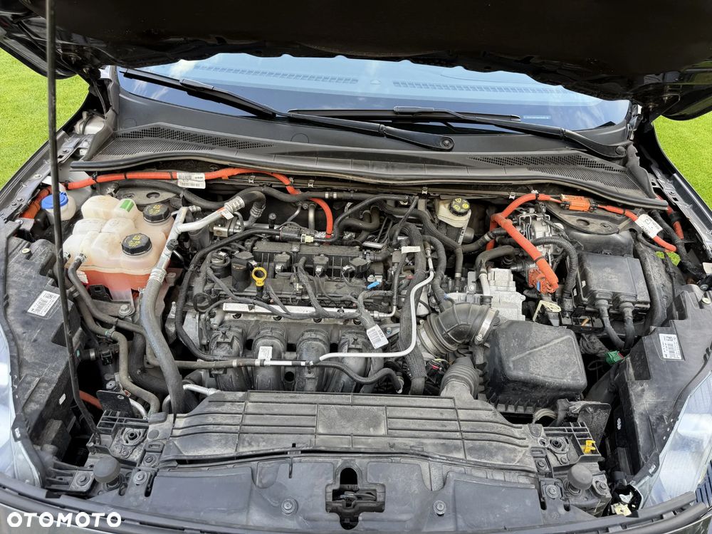 Ford Kuga 2.5 Duratec PHEV ST-LINE X - 8