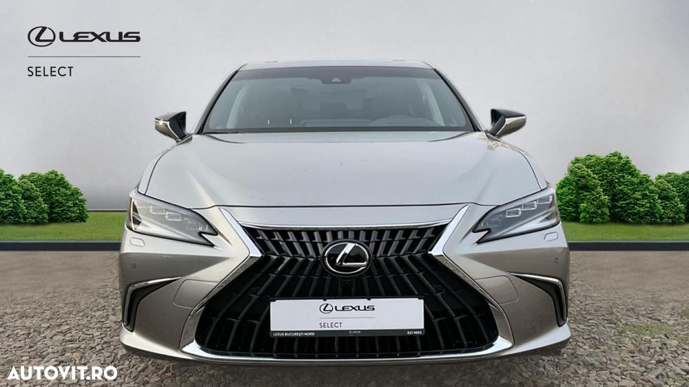 Lexus Seria ES 300h 2.5 TNGA HV 25H- 4X2 CVT Luxury - 5