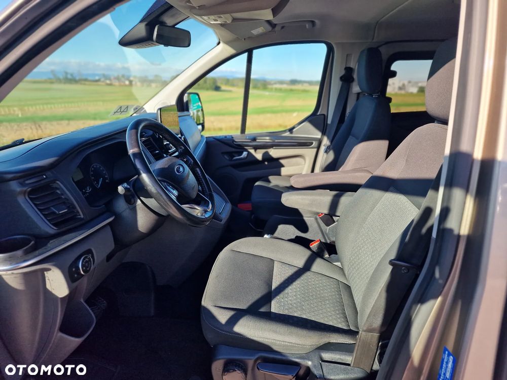 Ford Tourneo Custom 310 L2H1 VA Autm Titanium X - 17