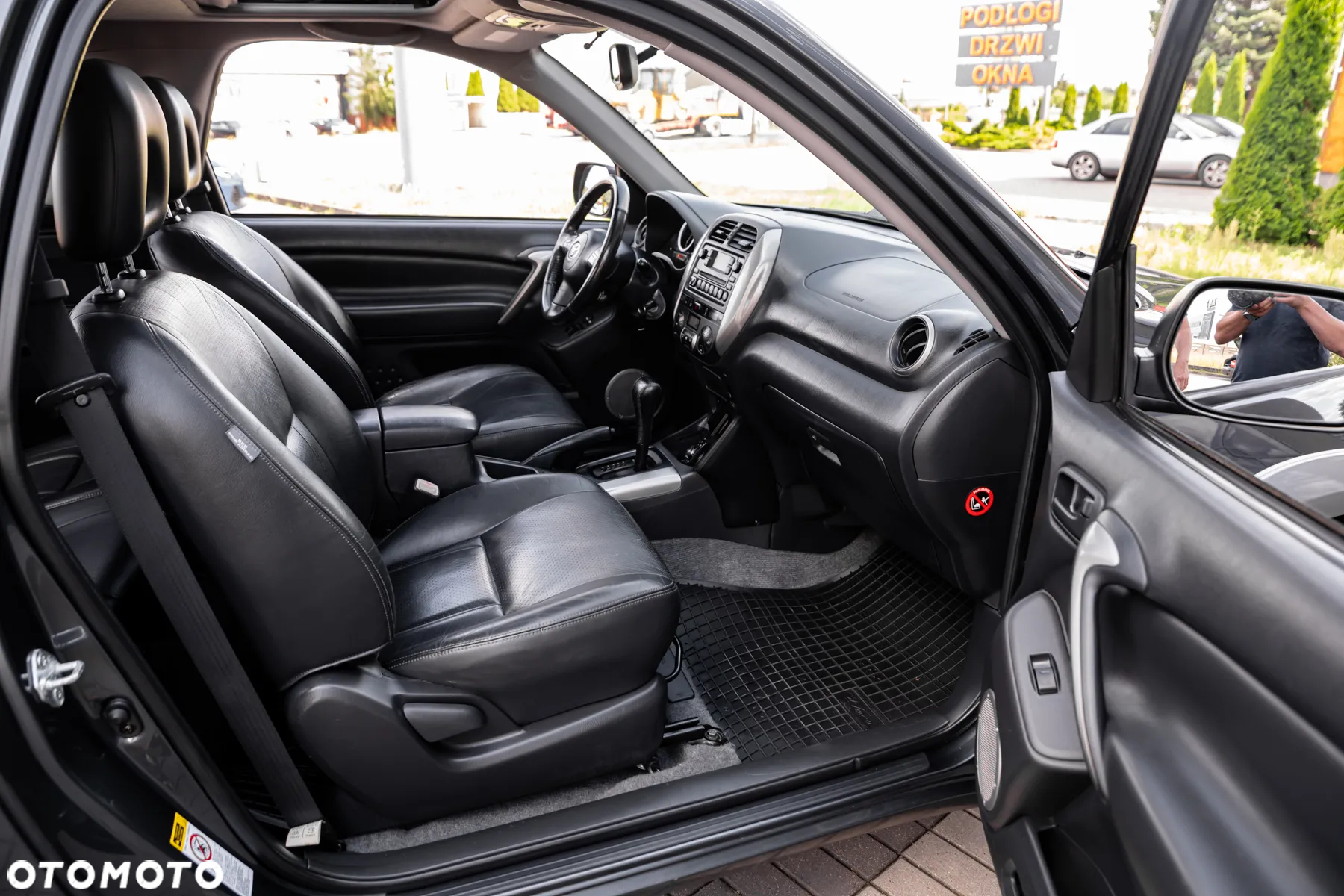 Toyota RAV4 2.0 VVT-i Sol - 20