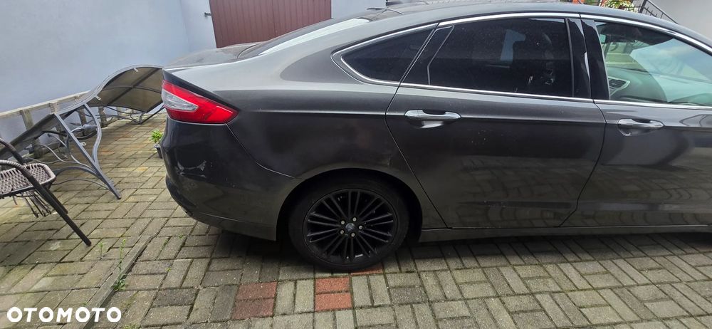 Ford Fusion - 26