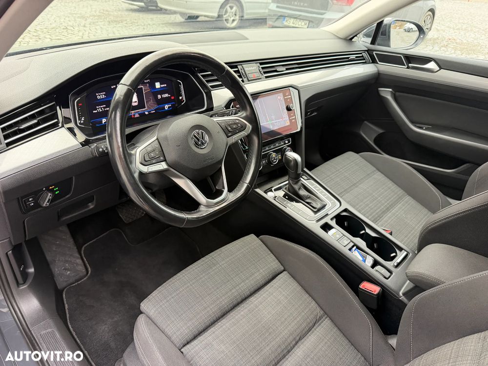 Volkswagen Passat - 17