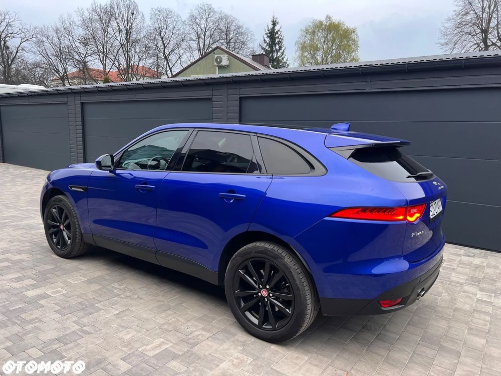 Jaguar F-Pace 25d AWD Portfolio - 32