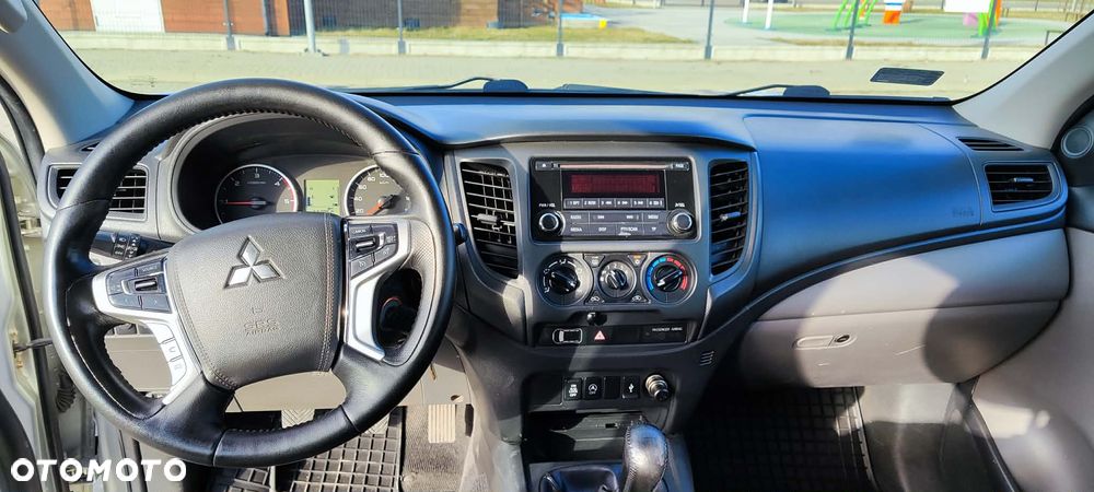 Mitsubishi L200 Pick Up 4x4 S&S Double Cab Basis - 17