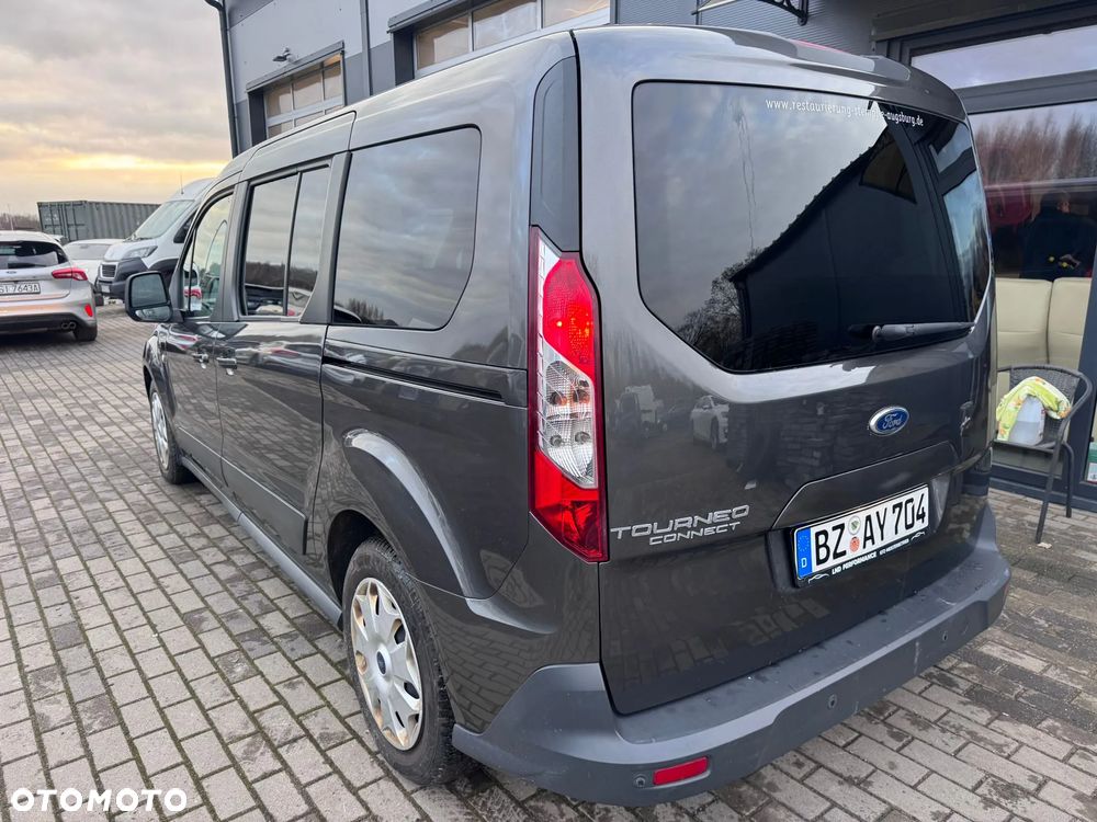 Ford Tourneo Connect Grand - 24