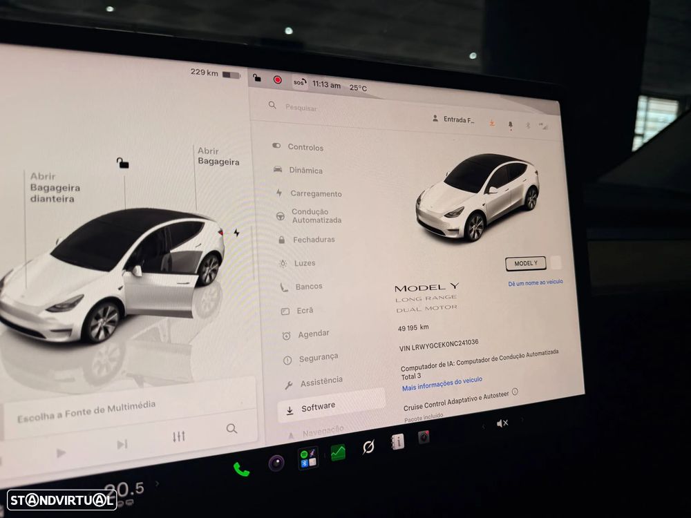 Tesla Model Y Long Range Dual Motor AWD - 17