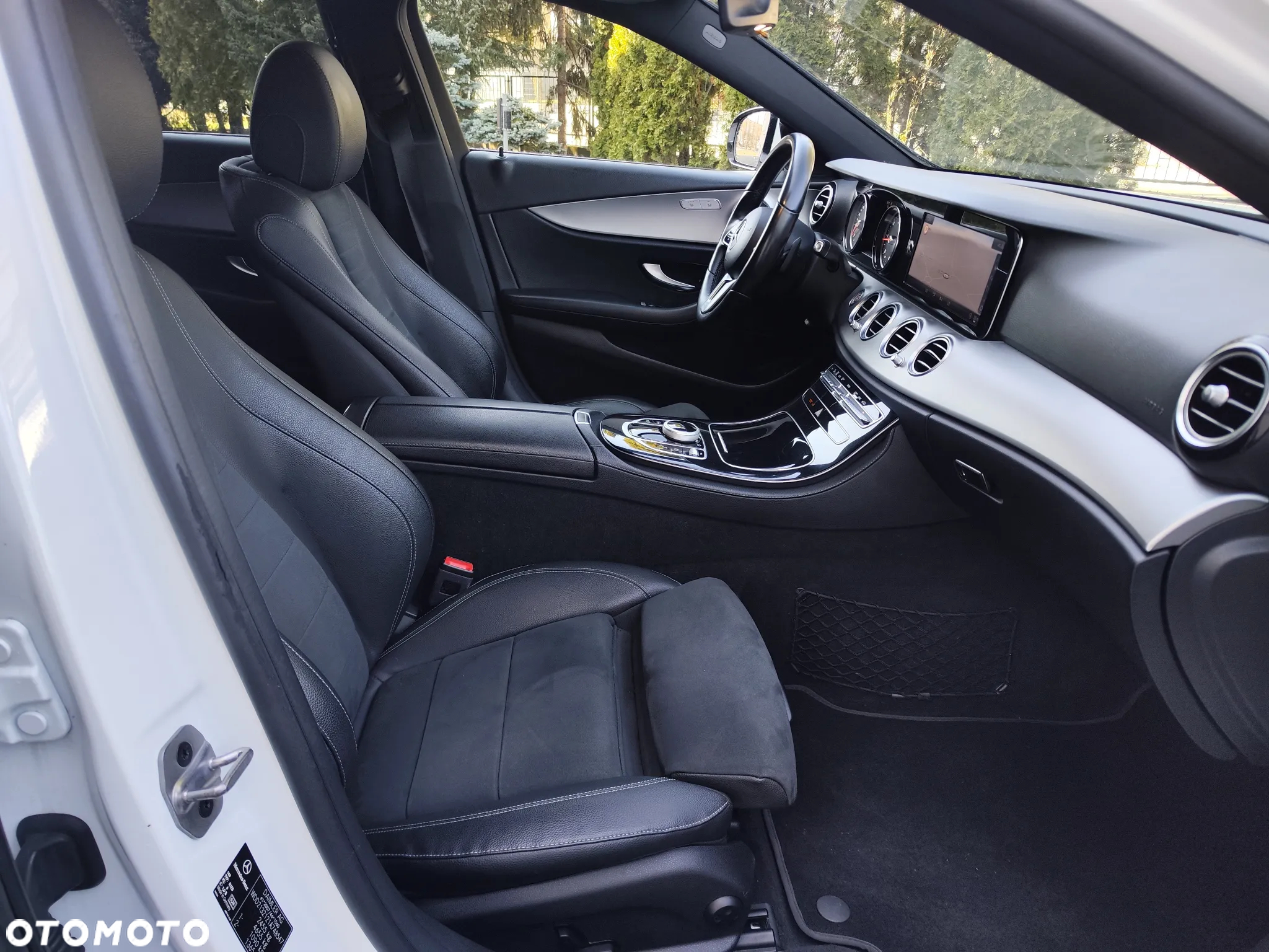 Mercedes-Benz Klasa E 220 d Avantgarde - 26