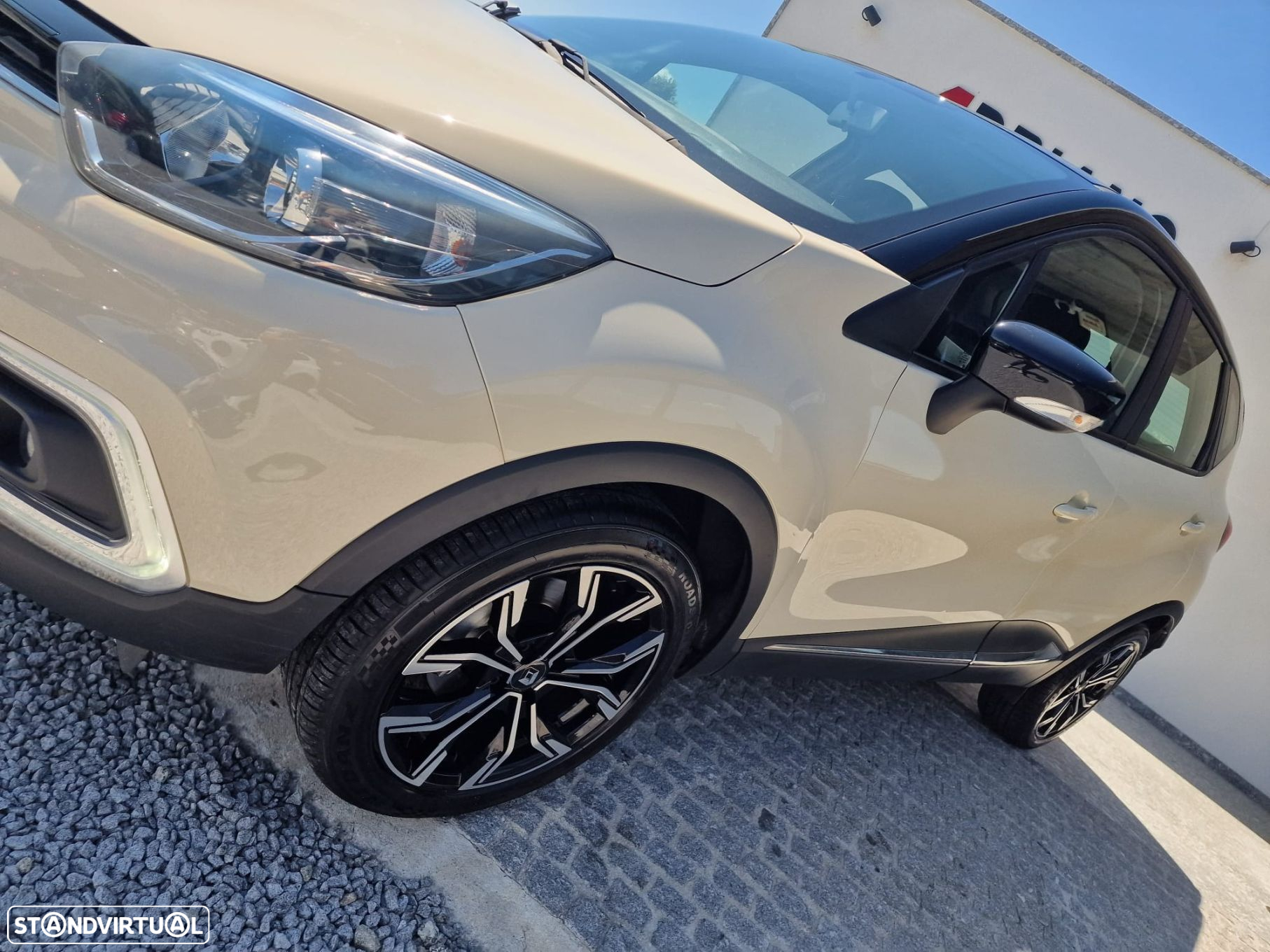 Renault Captur 1.5 dCi Exclusive - 13