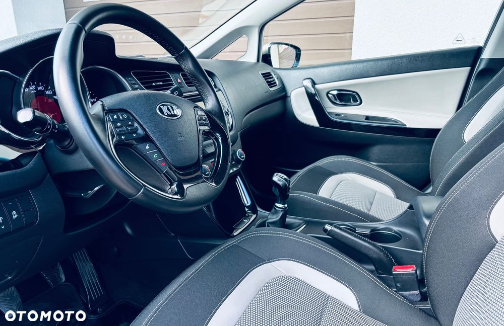 Kia Ceed 1.6 GDI Edition 7 - 11