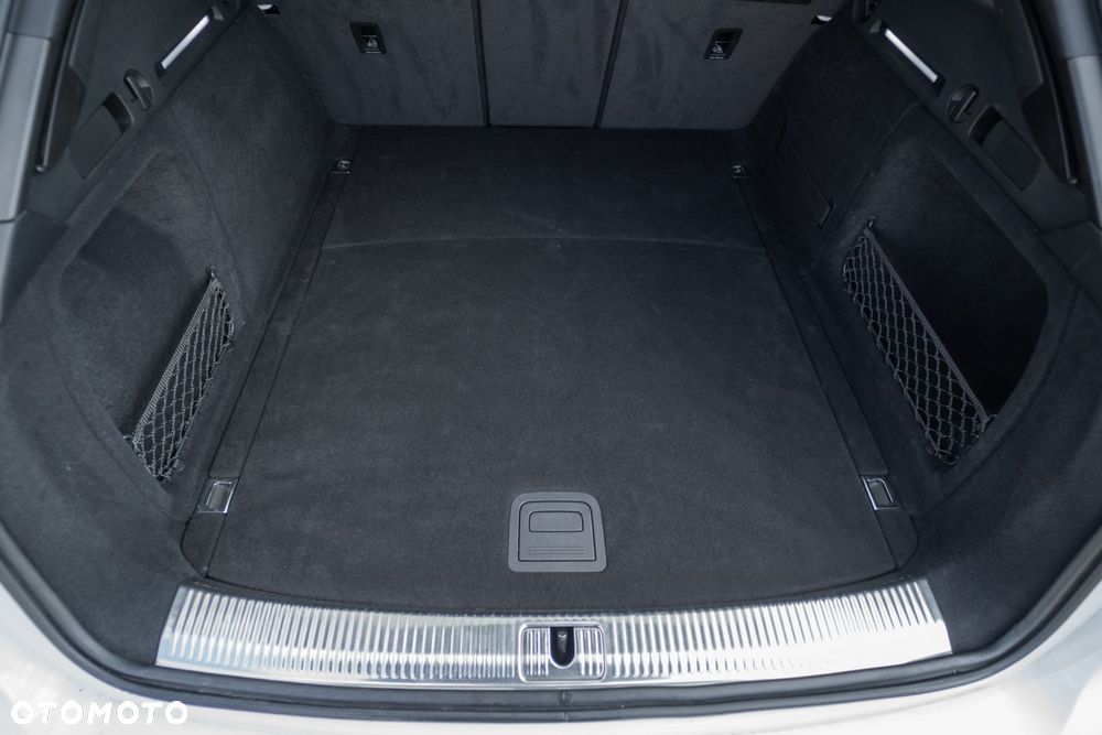 Audi A4 Avant 40 TDI S tronic S line - 17