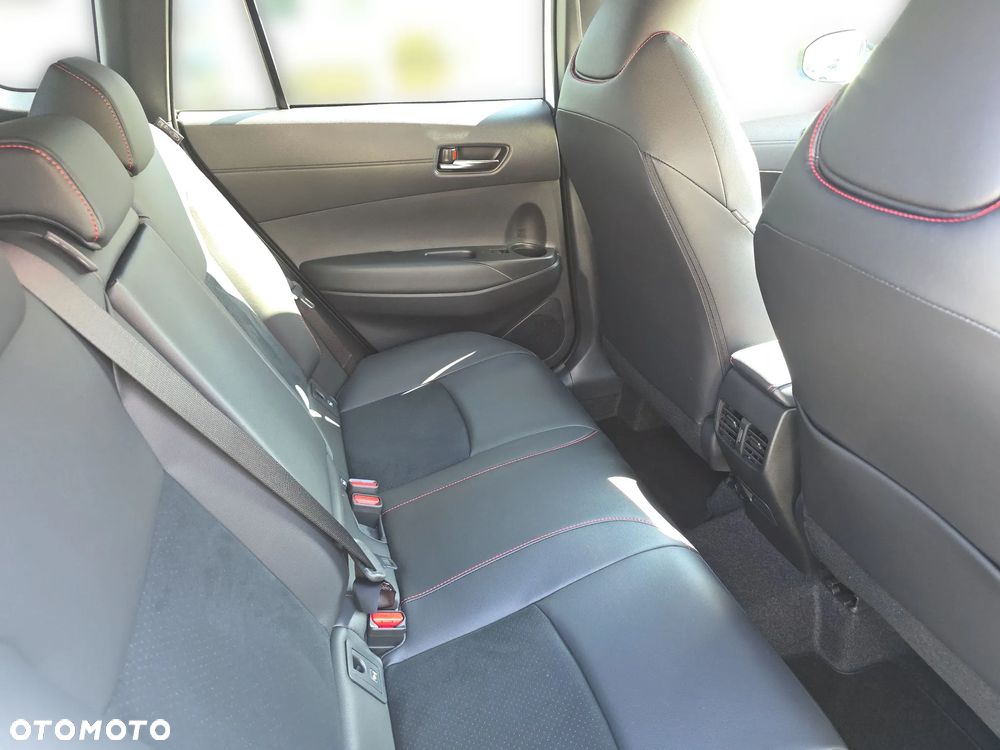 Toyota Corolla Cross - 11