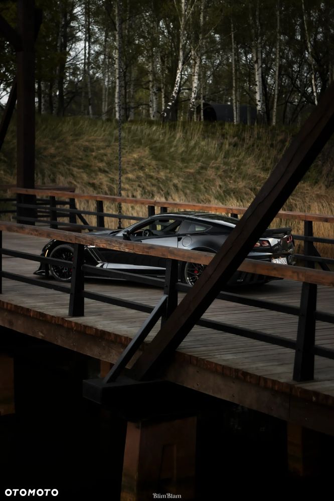 Chevrolet Corvette - 20