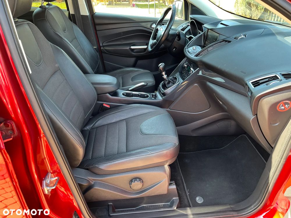 Ford Kuga 2.0 TDCi 4x4 Titanium - 26