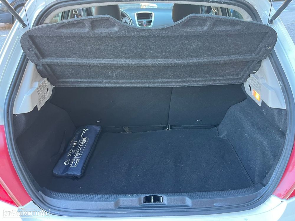 Peugeot 207 1.4 16V Active - 24