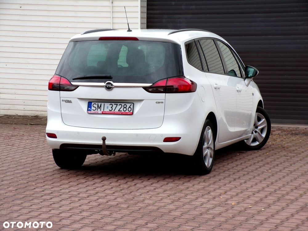 Opel Zafira - 10
