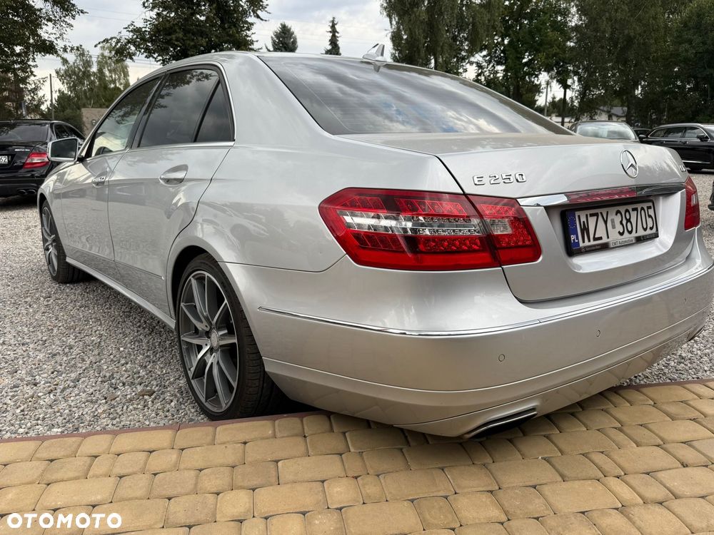 Mercedes-Benz Klasa E 250 BlueTEC Avantgarde - 6