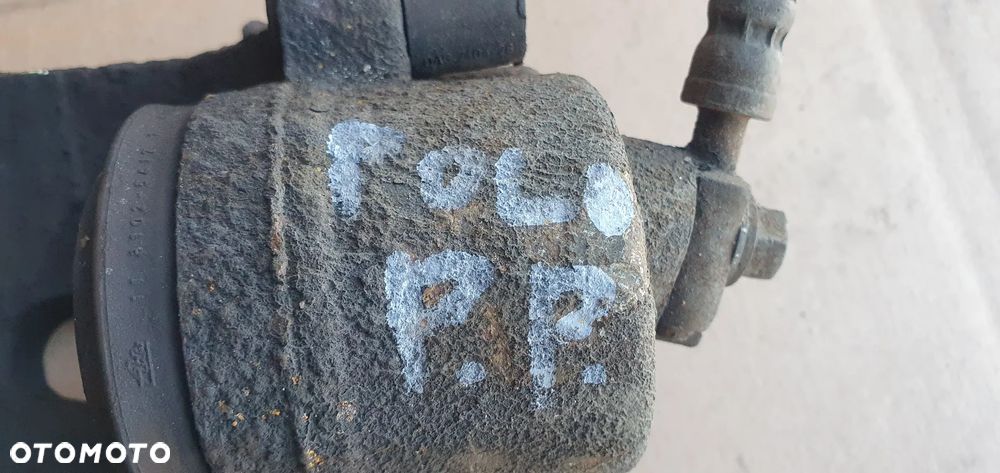 Zacisk hamulcowy prawy przód przedni prawy VW Polo V 6R - 8