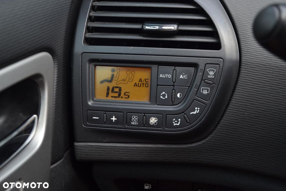 Citroën C4 Picasso 1.6 HDi Impress MCP - 20