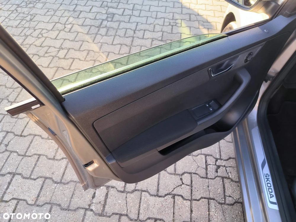Skoda Fabia 1.0 TSI Clever - 30