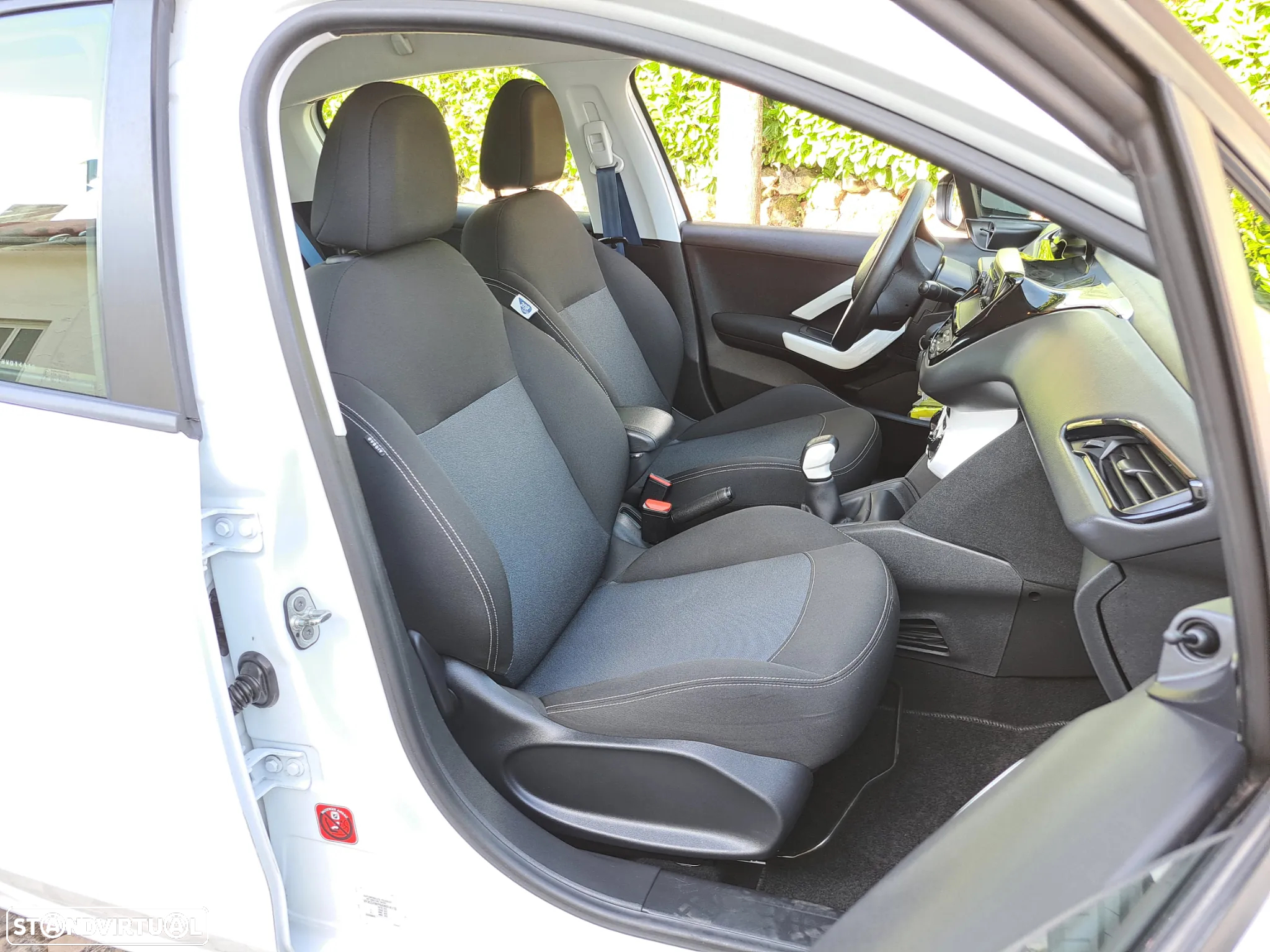 Peugeot 208 PureTech 68 Like - 12