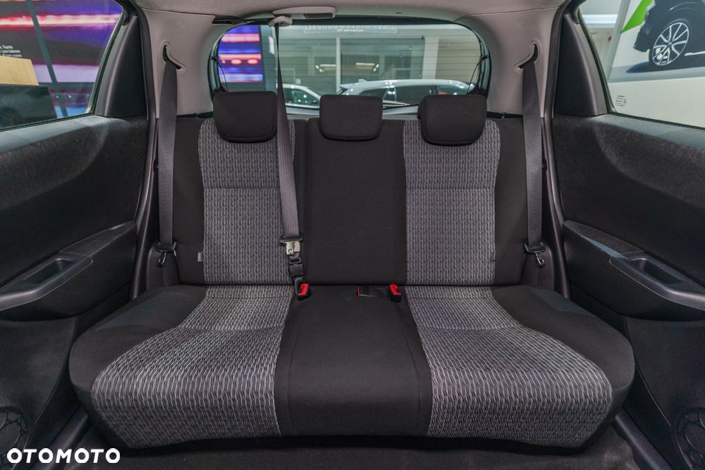 Toyota Yaris - 16