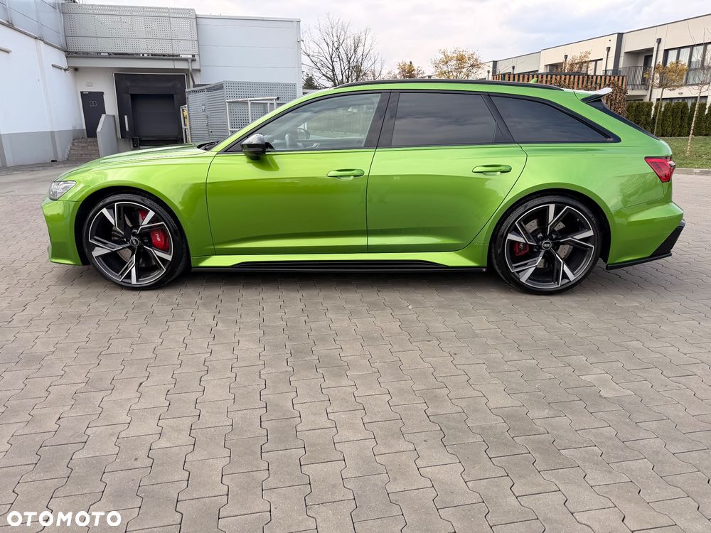 Audi RS6 Avant - 10