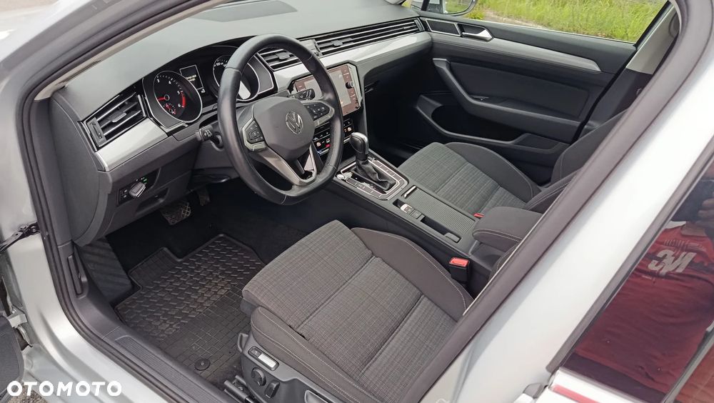 Volkswagen Passat 2.0 TDI SCR DSG - 6