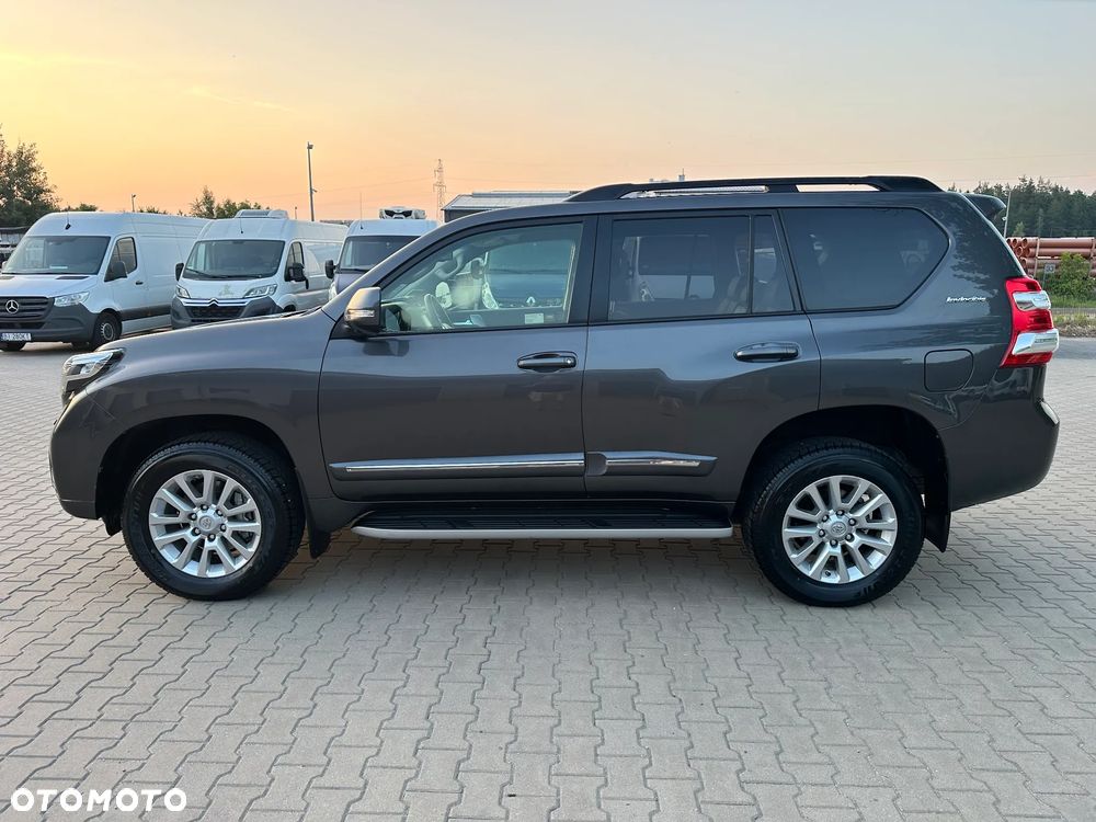 Toyota Land Cruiser LC 2.8 D-4D Invincible - 2