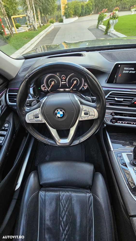 BMW Seria 7 740Le xDrive iPerformance - 27