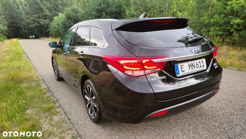 Hyundai i40 Kombi blue 1.7 CRDi Premium - 11