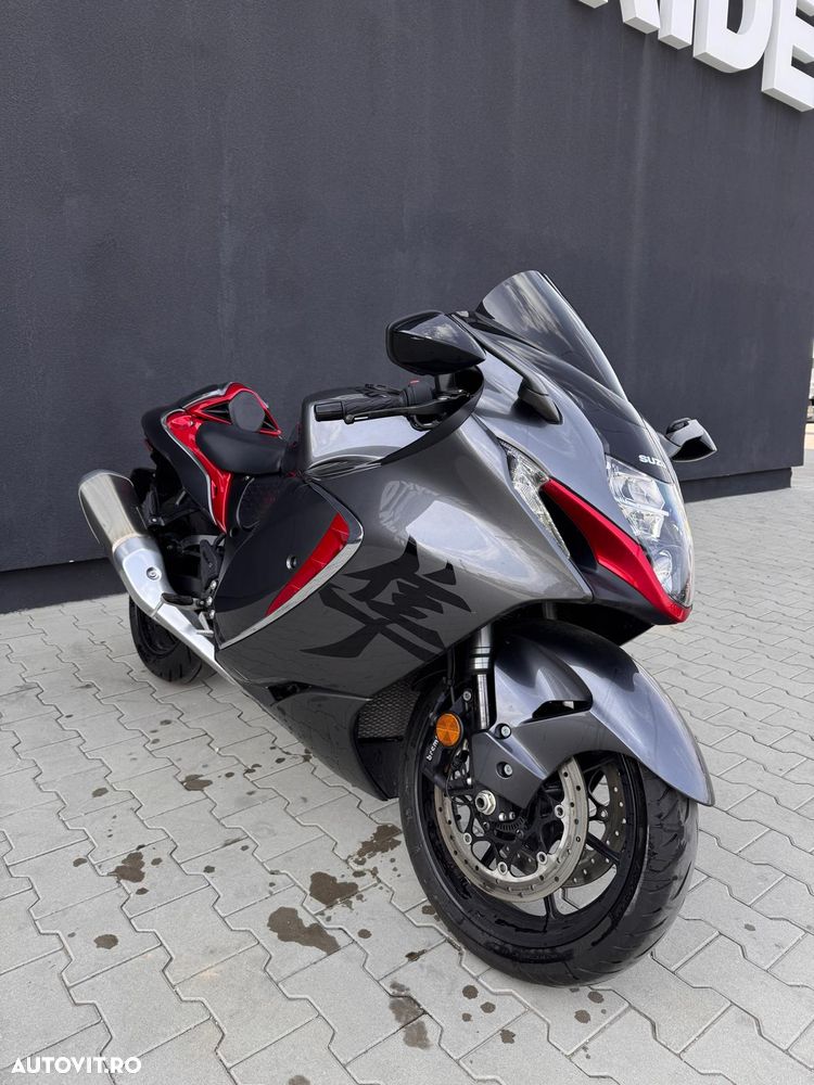 Suzuki GSX 1300R Hayabusa - 1