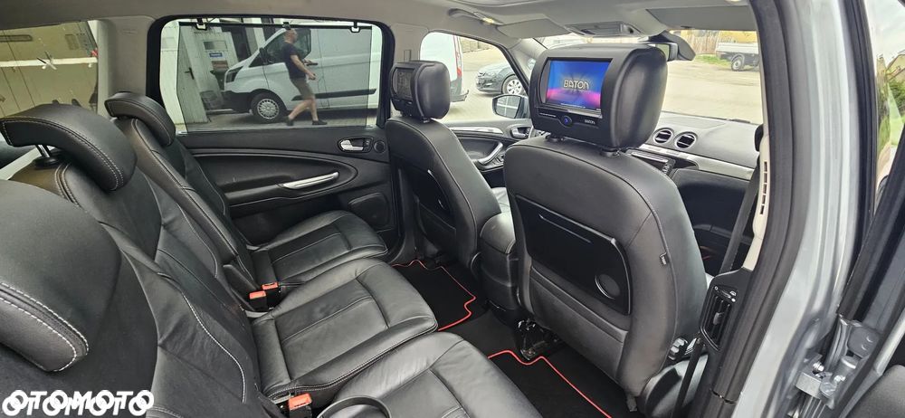Ford S-Max - 19