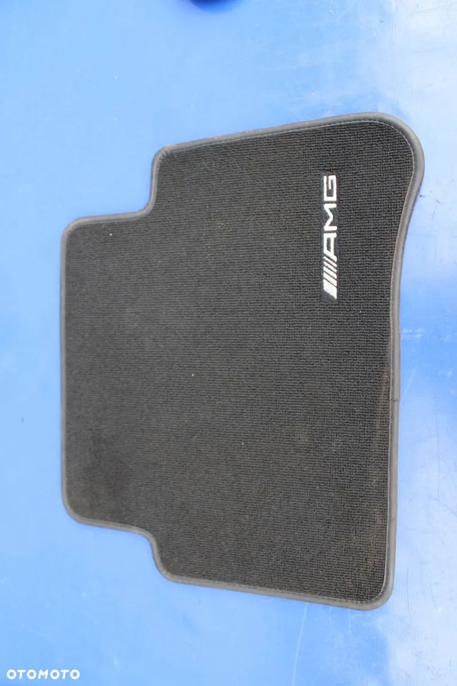 Komplet oryginalnych dywaników AMG OE Mercedes CLS W218 C218 A2126803748 UK - 9