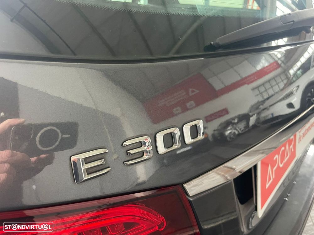 Mercedes-Benz E 300 Bluetec Hybrid Avantgarde - 12