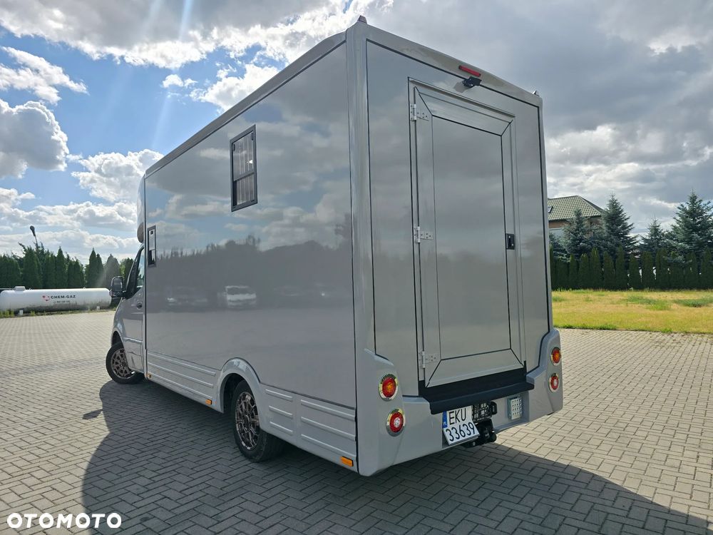 Mercedes-Benz Koniowóz-Sprinter - 11
