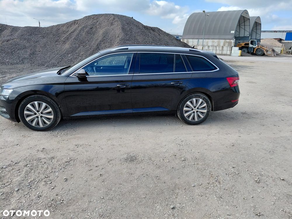 Skoda Superb 2.0 TDI SCR Style DSG - 3