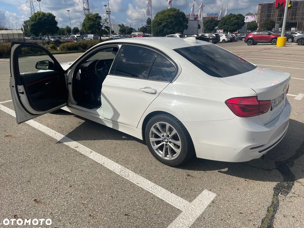 BMW Seria 3 318i Sport Line - 1