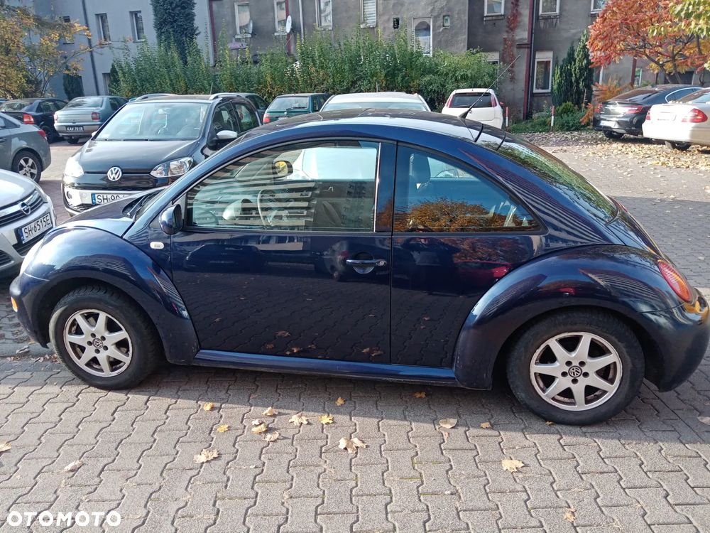 Volkswagen New Beetle - 8