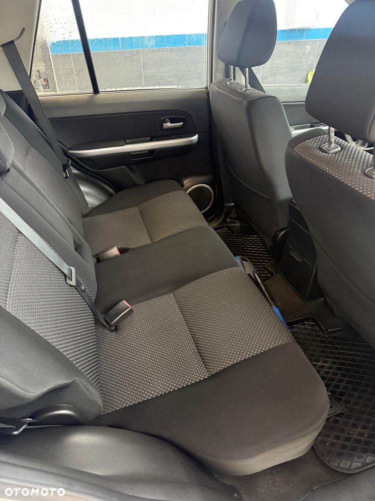 Suzuki Grand Vitara 1.9 DDiS Comfort - 11