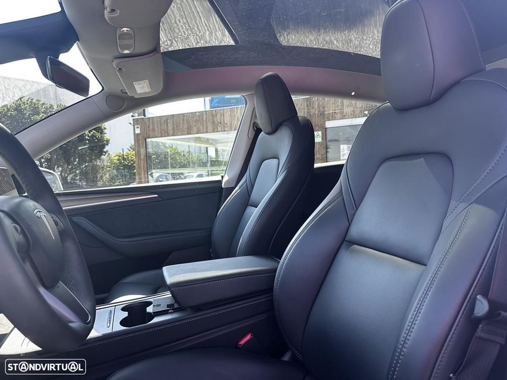 Tesla Model Y Long Range Tração Integral - 19