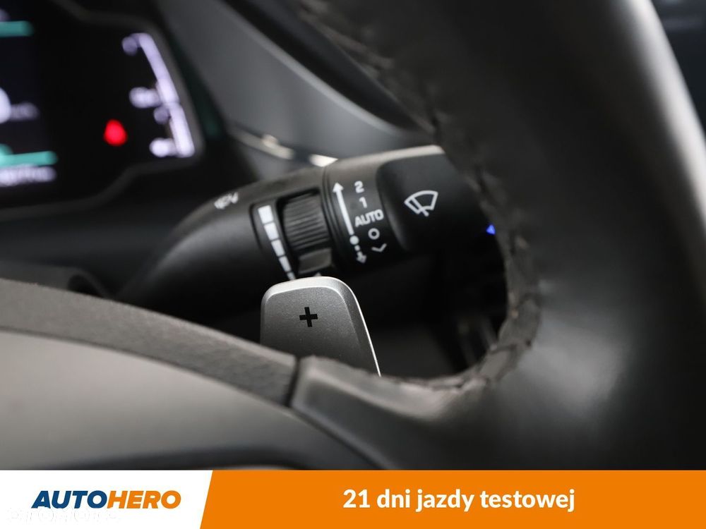 Hyundai IONIQ - 28