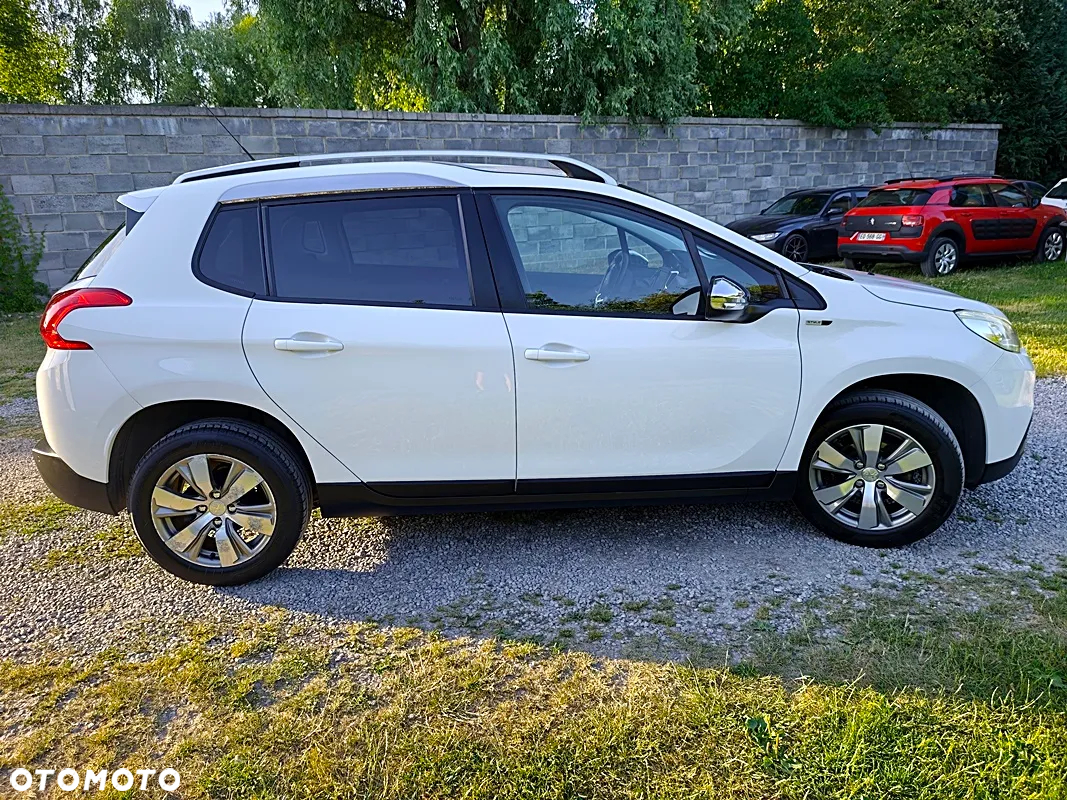 Peugeot 2008 1.2 Pure Tech Style - 29