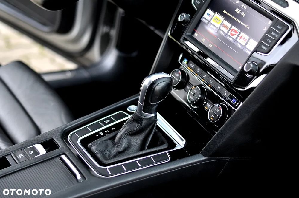 Volkswagen Passat - 23