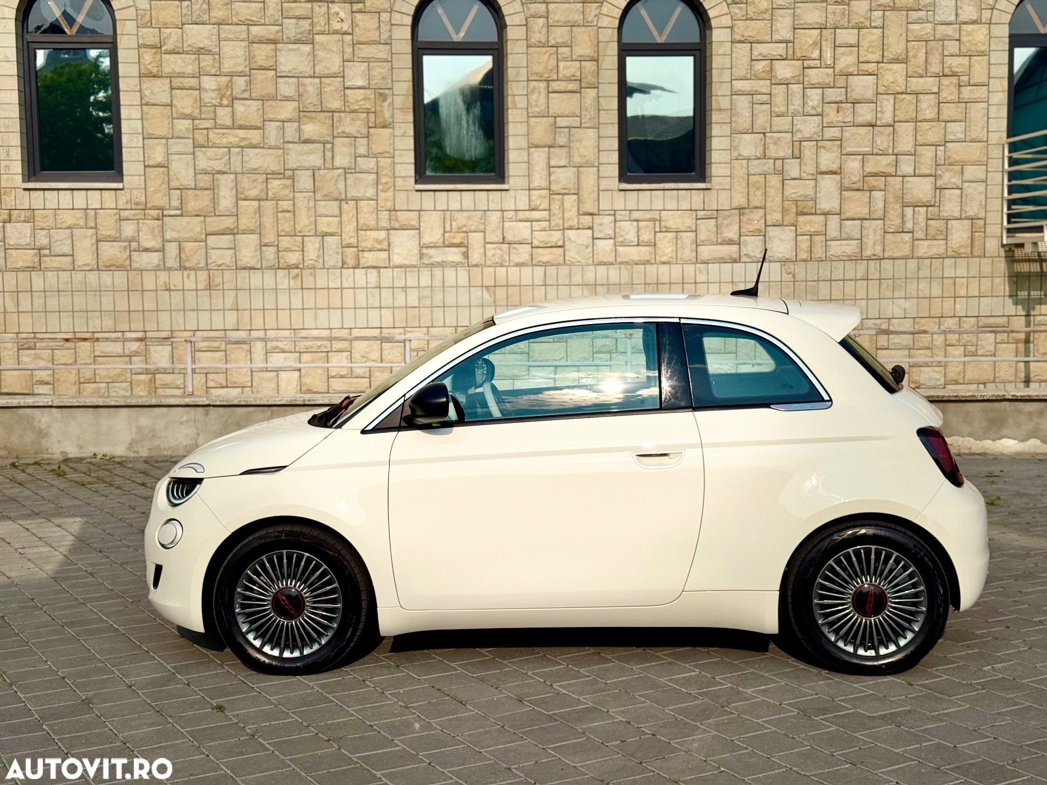 Fiat 500 500e by Bocelli - 25