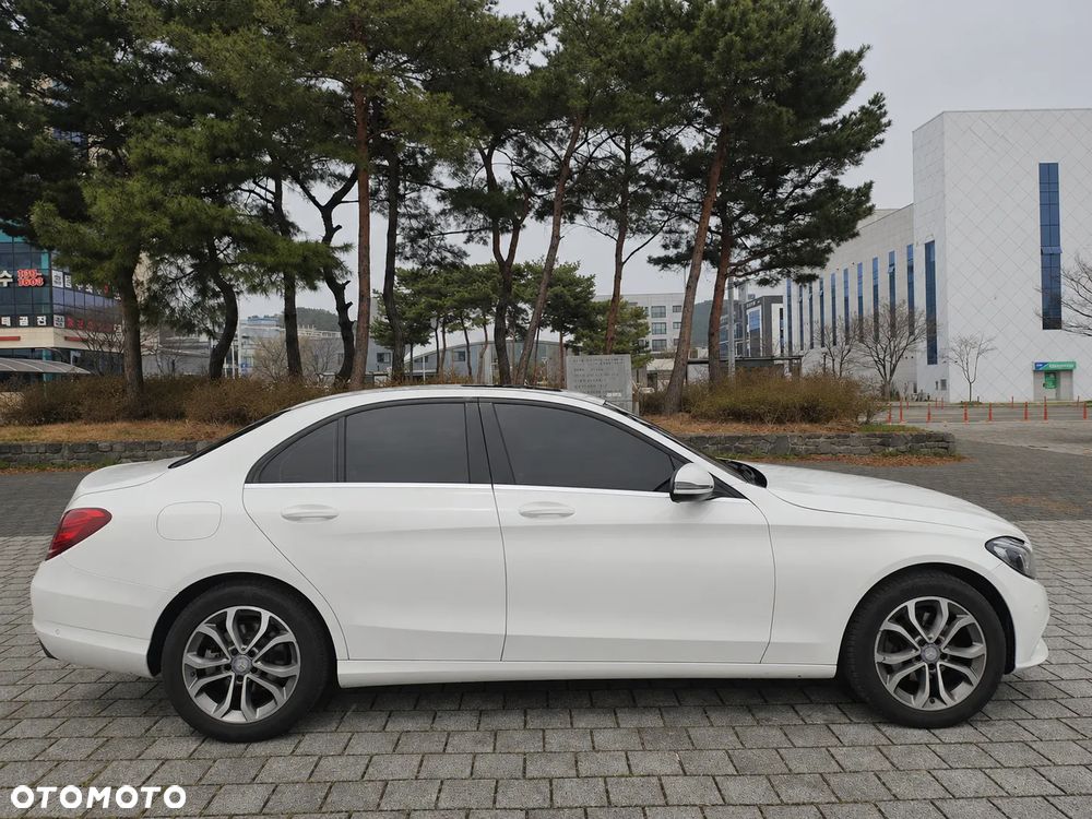 Mercedes-Benz Klasa C 250 9G-TRONIC Exclusive - 2