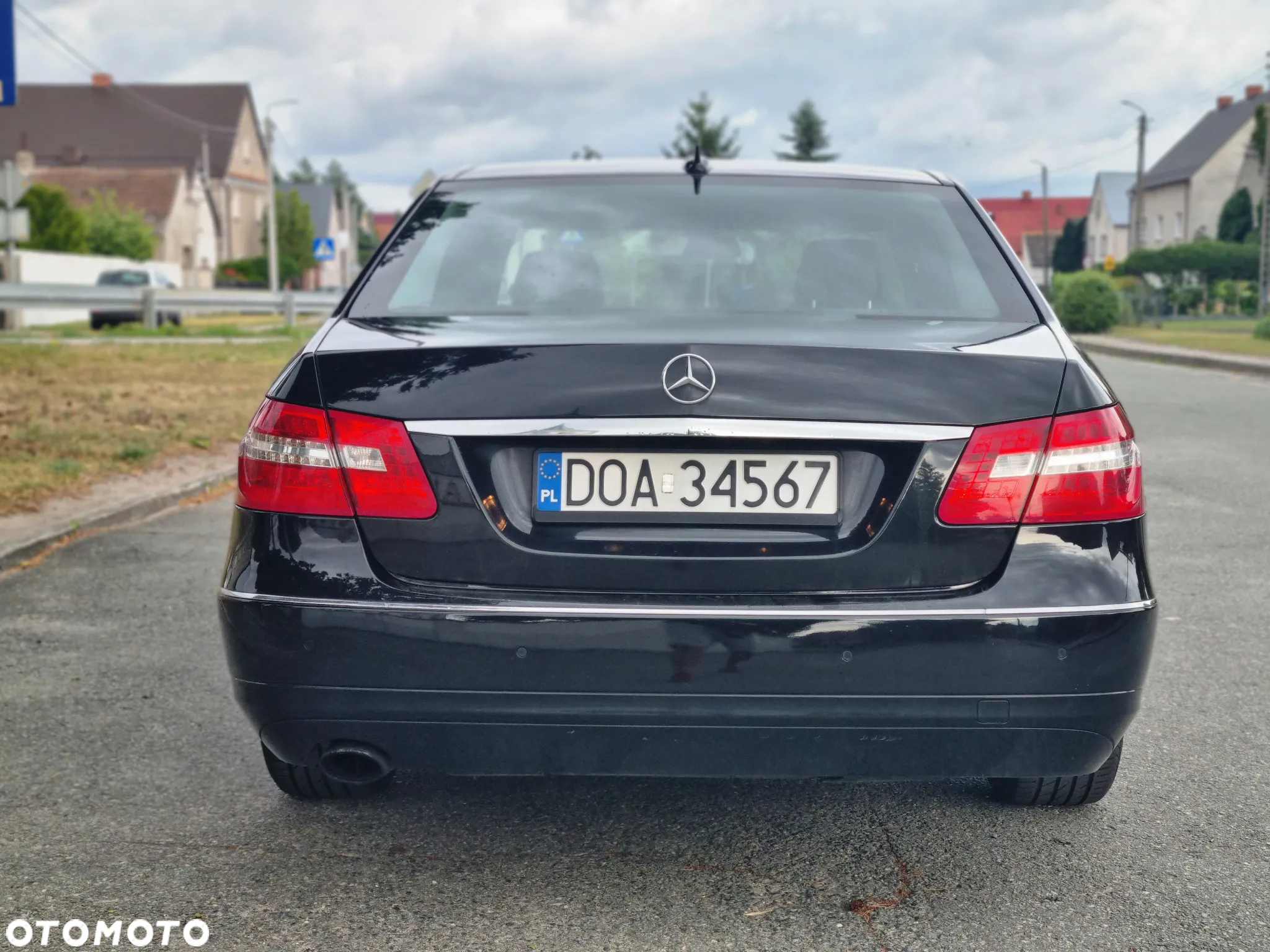 Mercedes-Benz Klasa E 200 CGI BlueEFFICIENCY Automatik Avantgarde - 9