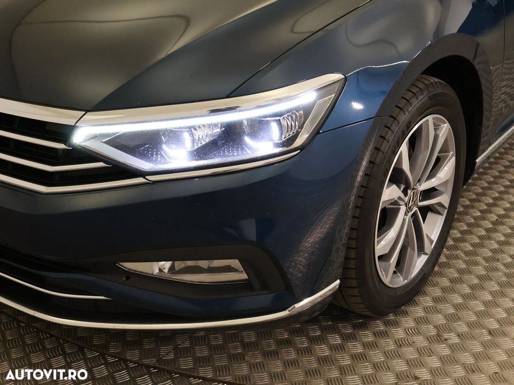 Volkswagen Passat - 22
